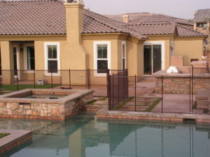 Removable pool fence 